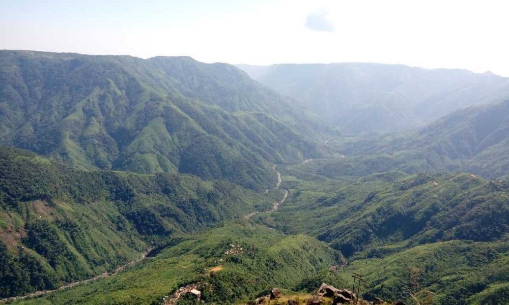 Witness the Spectacular Laitlum Canyon