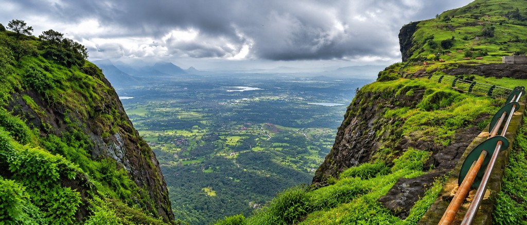 Trek to Naneghat Pass 1