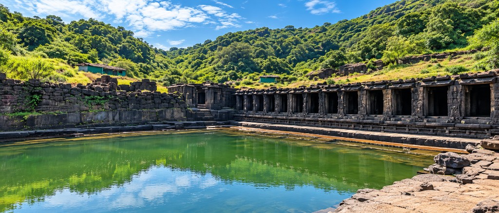 Trek to Thanale Caves 2