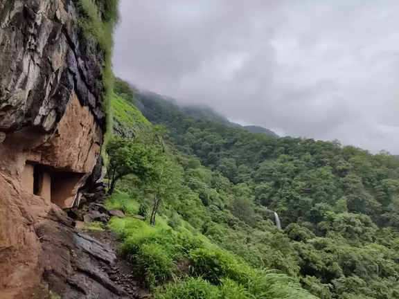 Trek to Thanale Caves 1