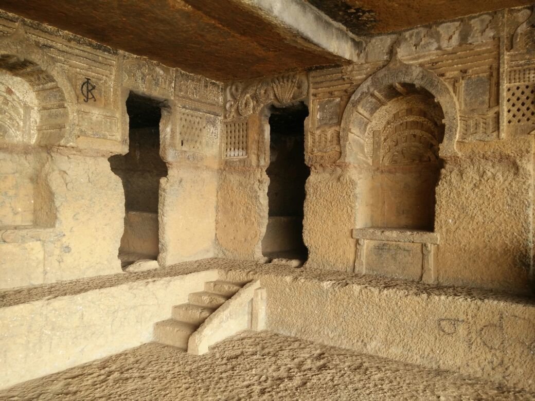 Trek to Thanale Caves description